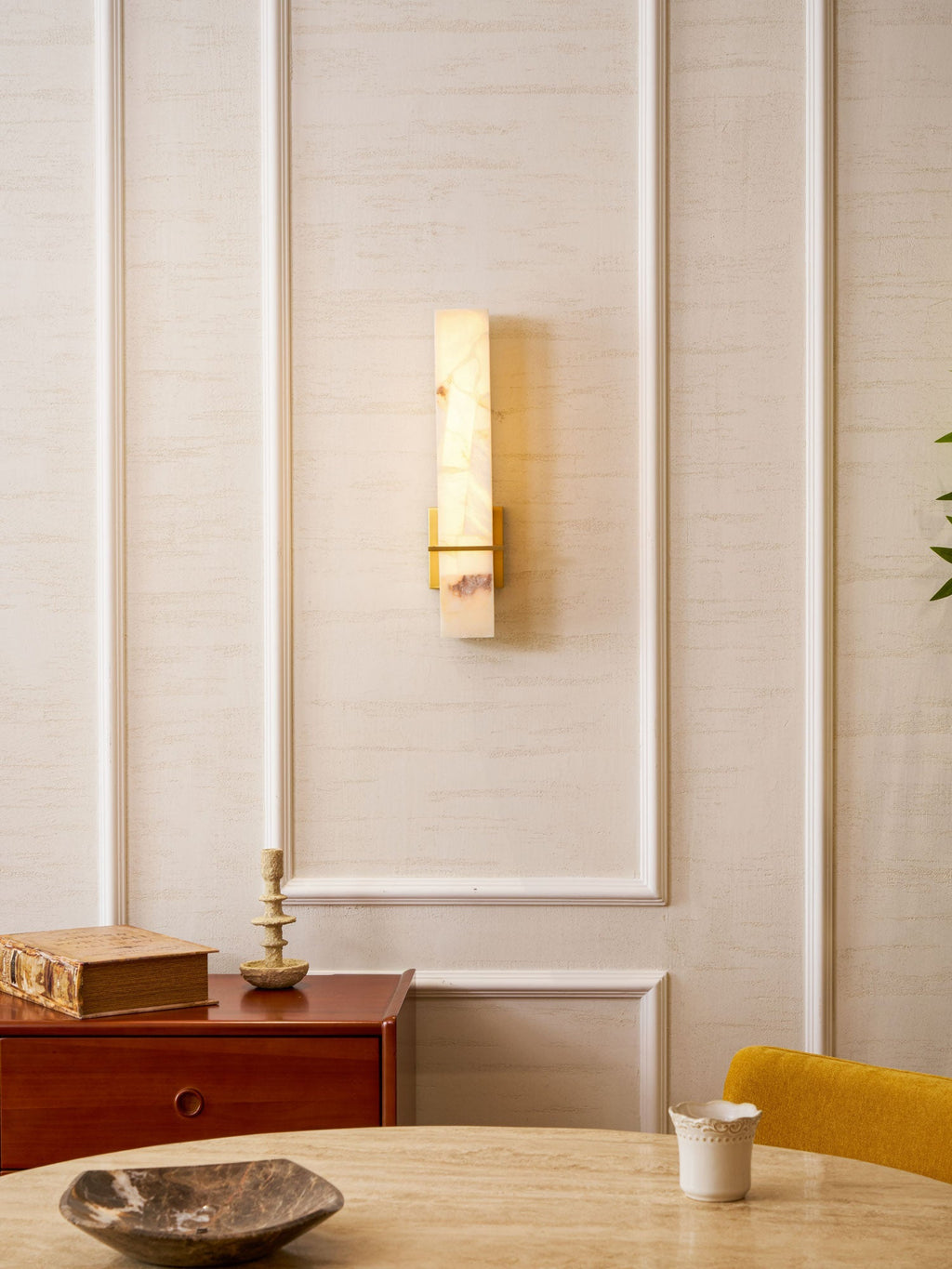Milan rechteckige Alabaster-Wandleuchte — Moderne Silhouette