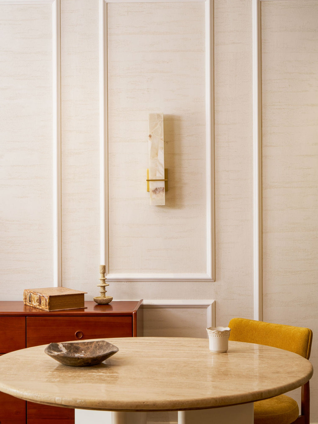 Milan rechteckige Alabaster-Wandleuchte — Moderne Silhouette