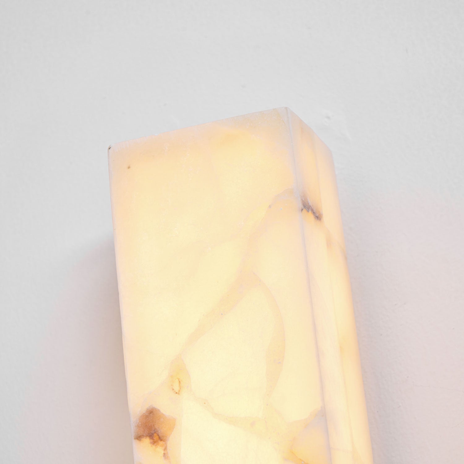 Milan rechteckige Alabaster-Wandleuchte — Moderne Silhouette