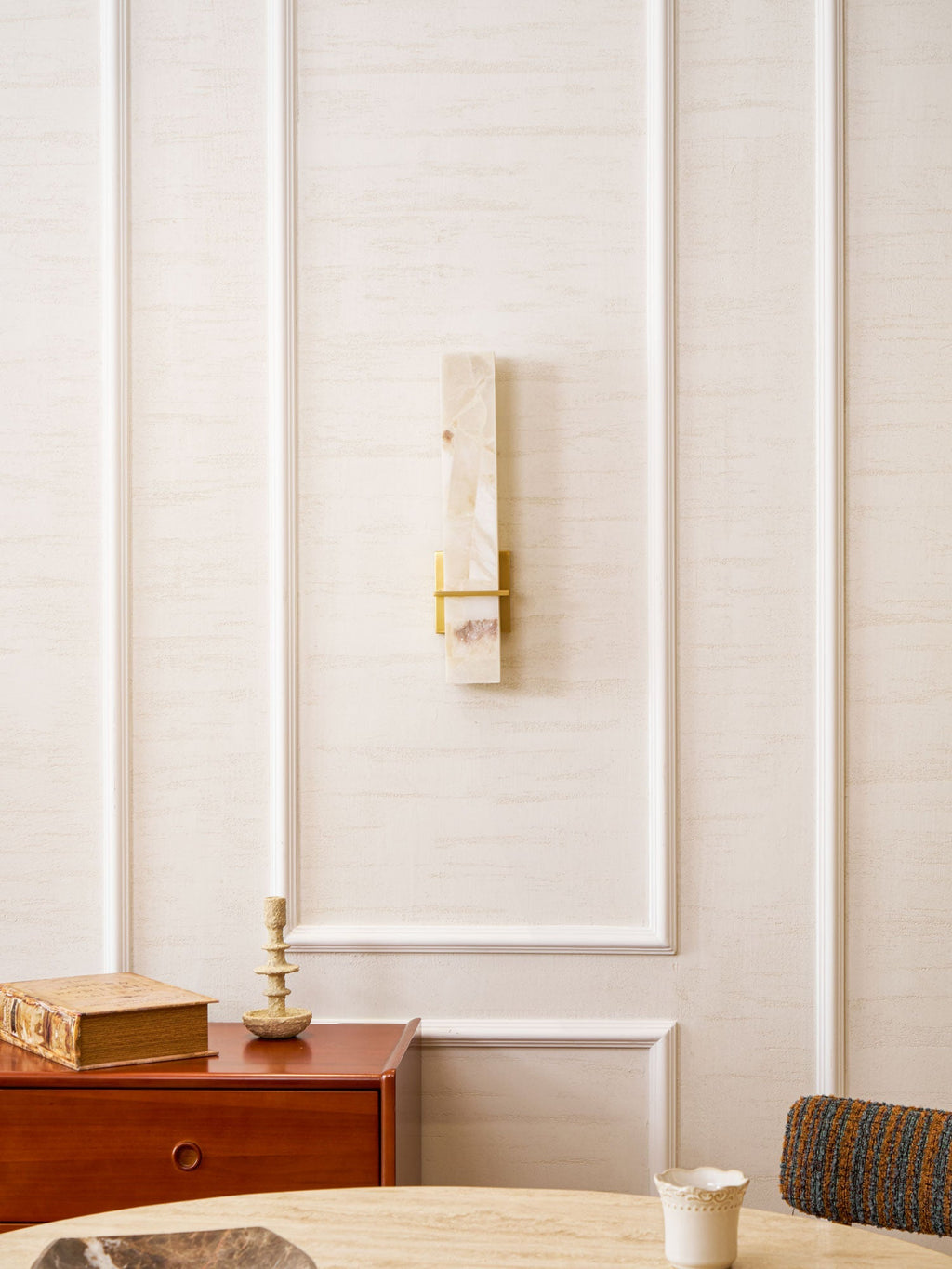 Milan rechteckige Alabaster-Wandleuchte — Moderne Silhouette