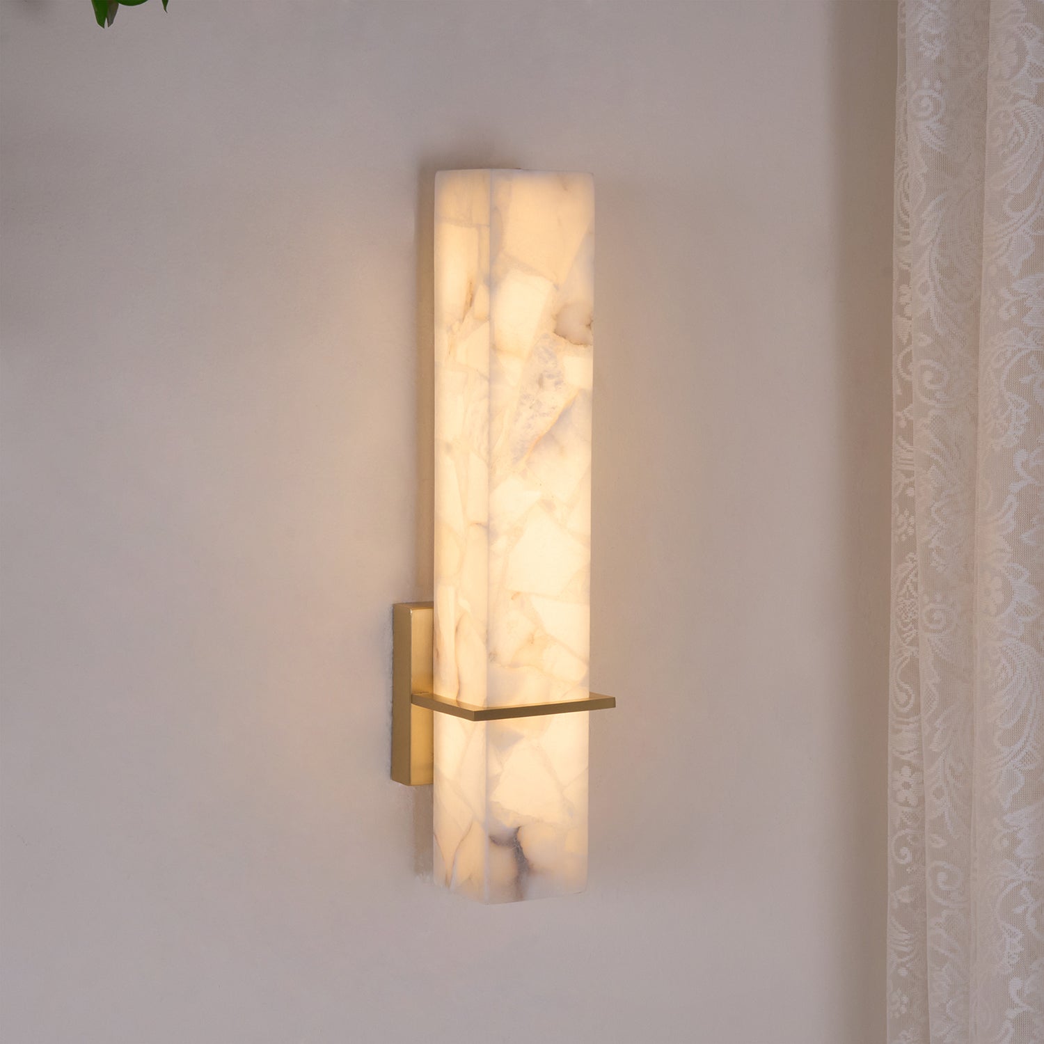 Milan rechteckige Alabaster-Wandleuchte — Moderne Silhouette