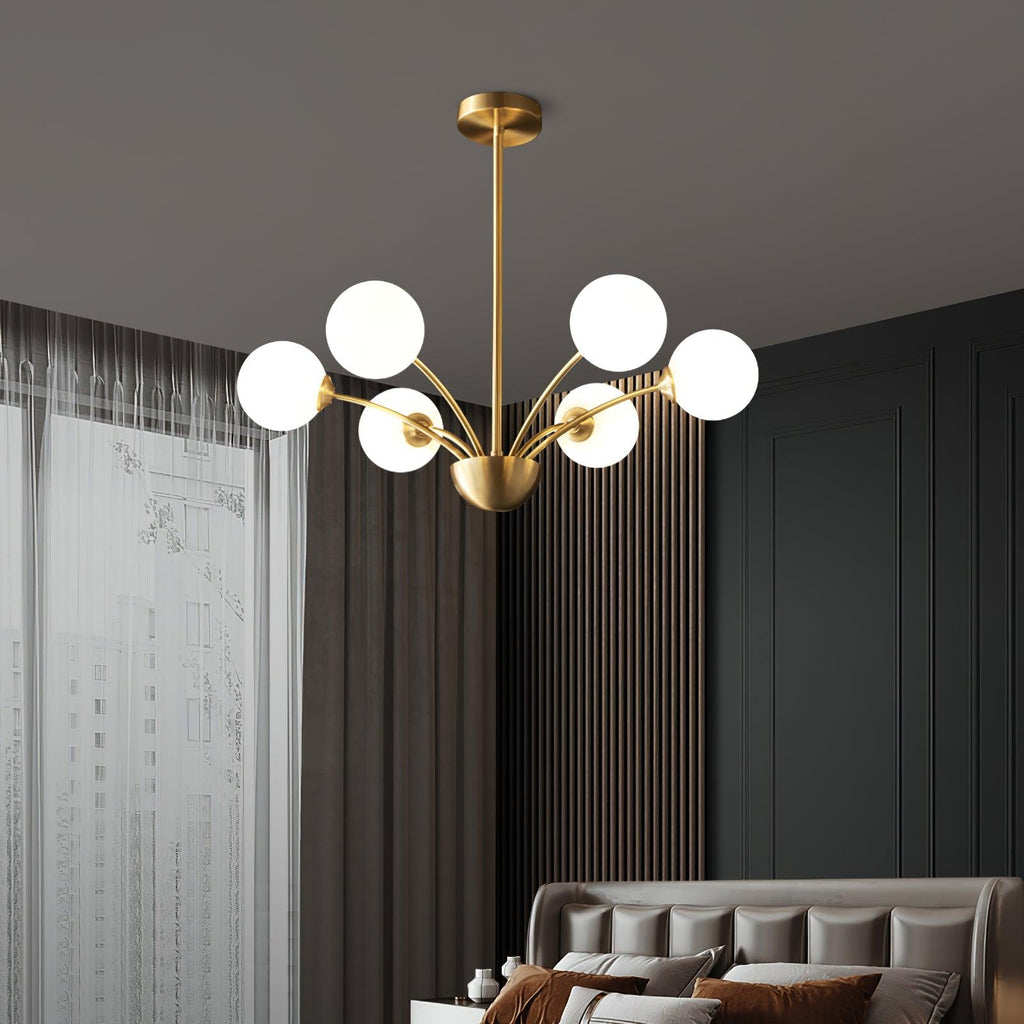 Lustre Millender à 8 bras avec finition dorée