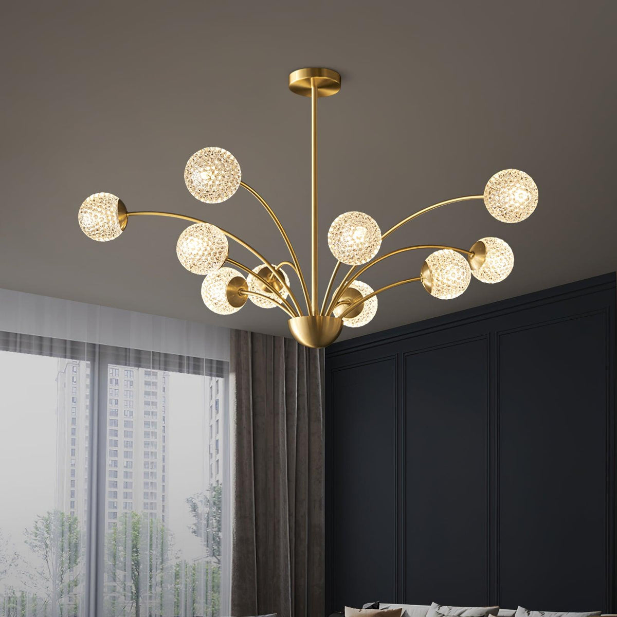 Lustre Millender à 8 bras avec finition dorée