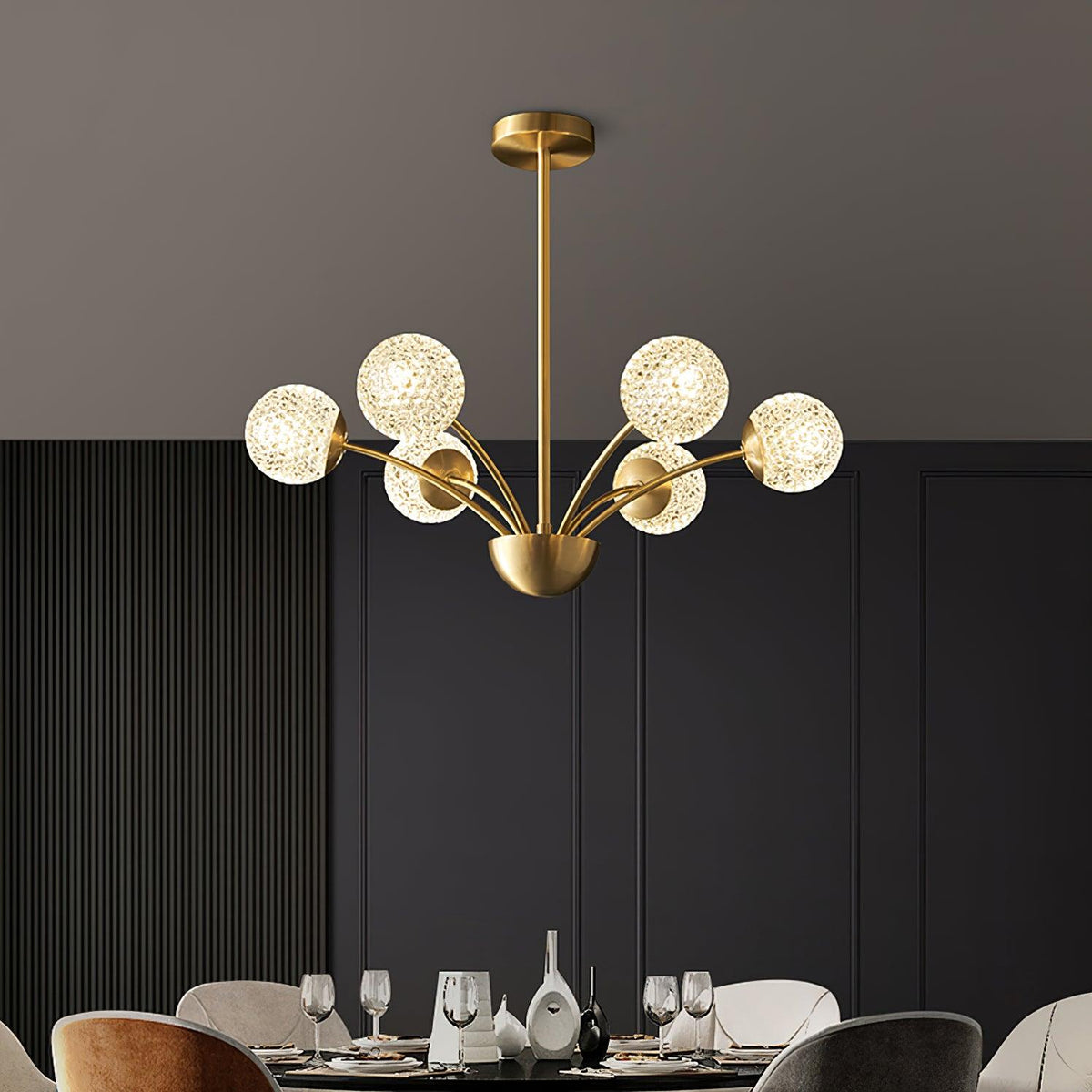 Lustre Millender à 8 bras avec finition dorée