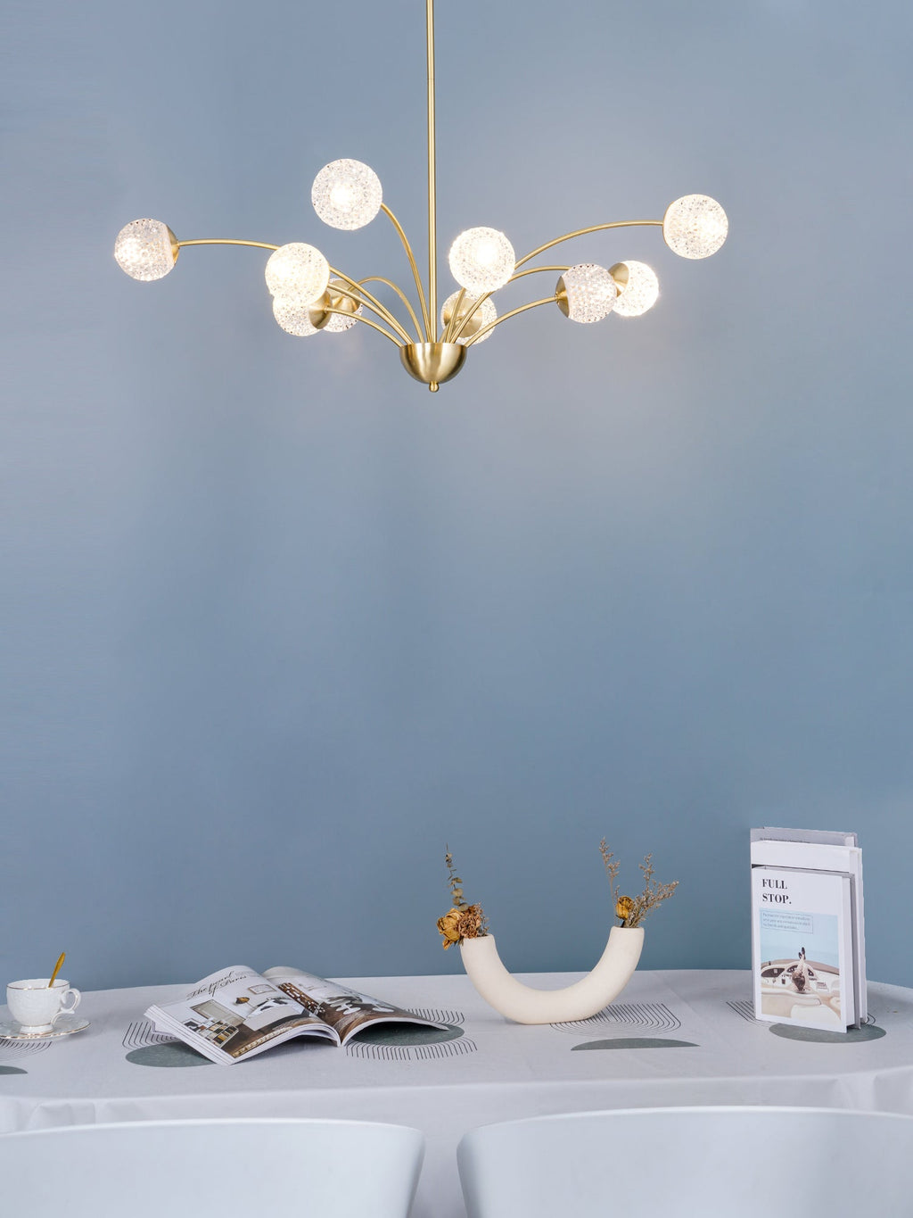 Lustre Millender à 8 bras avec finition dorée