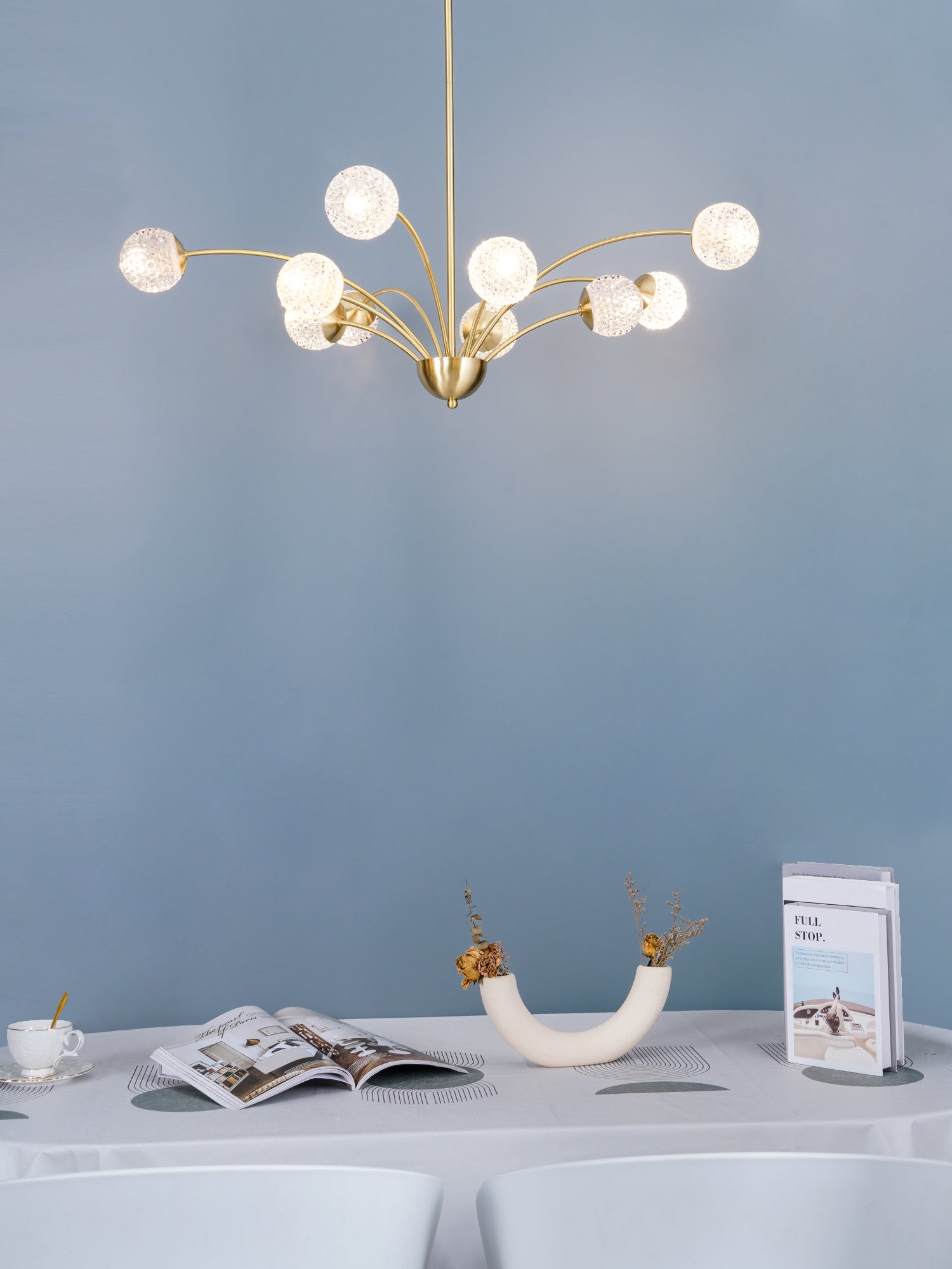 Lustre Millender à 8 bras avec finition dorée