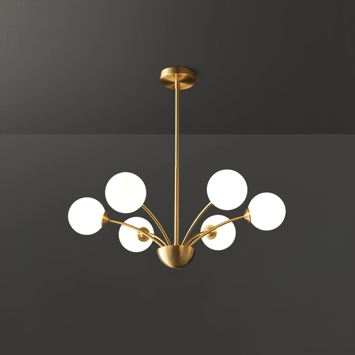 Lustre Millender à 8 bras avec finition dorée