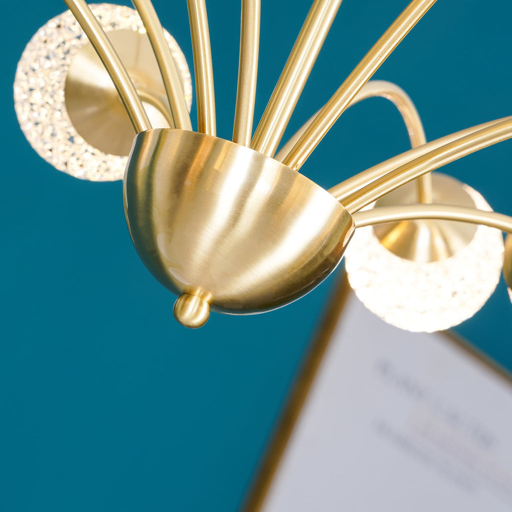 Lustre Millender à 8 bras avec finition dorée