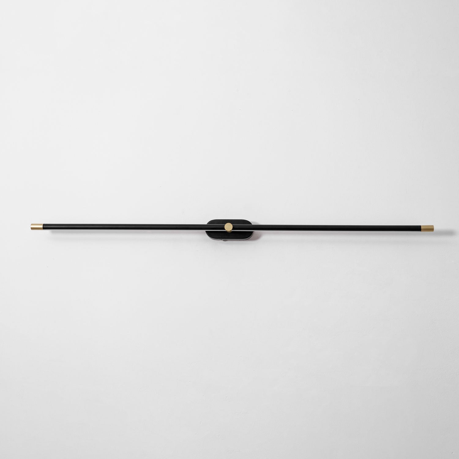 Minimalistische lineare Wandleuchte – wiederaufladbar, kabellos