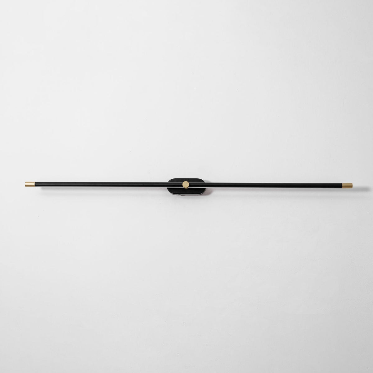 Lámpara de pared lineal minimalista recargable — Sin cable, carga USB, control inalámbrico