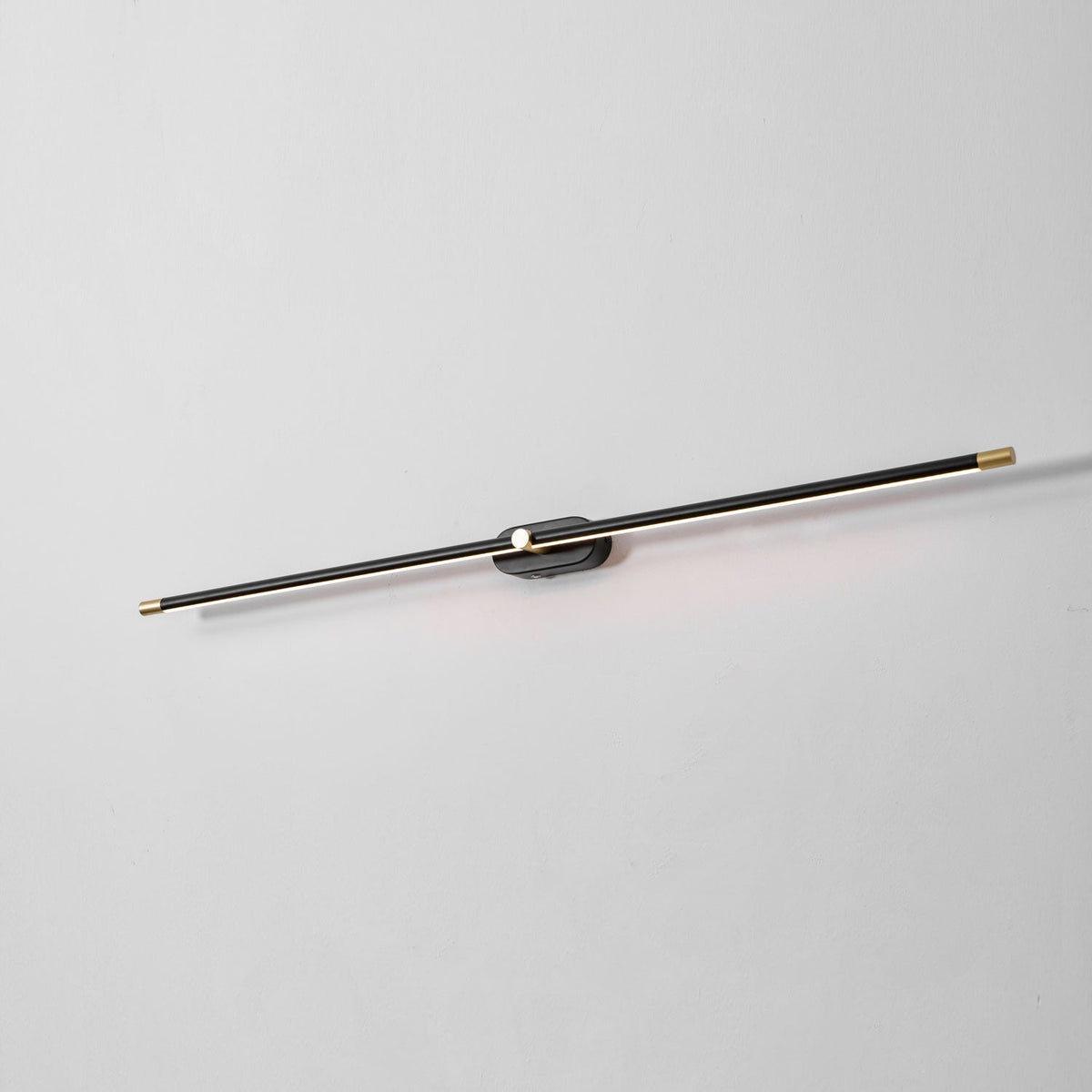 Minimalistische lineare Wandleuchte – wiederaufladbar, kabellos