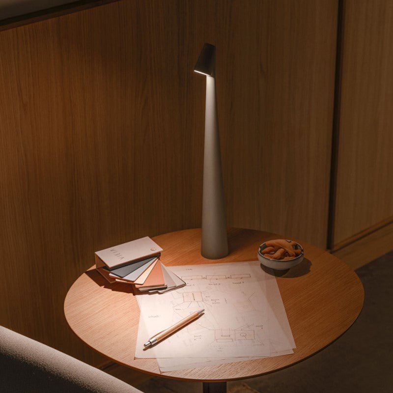 Minimalistyczna lampa stołowa LED – minimalistyczna lampa punktowa