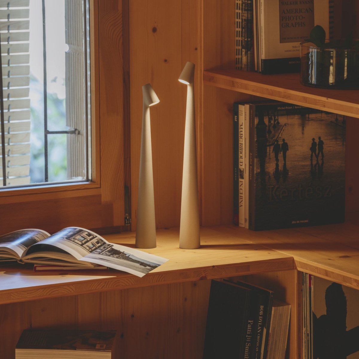 Minimalistyczna lampa stołowa LED – minimalistyczna lampa punktowa