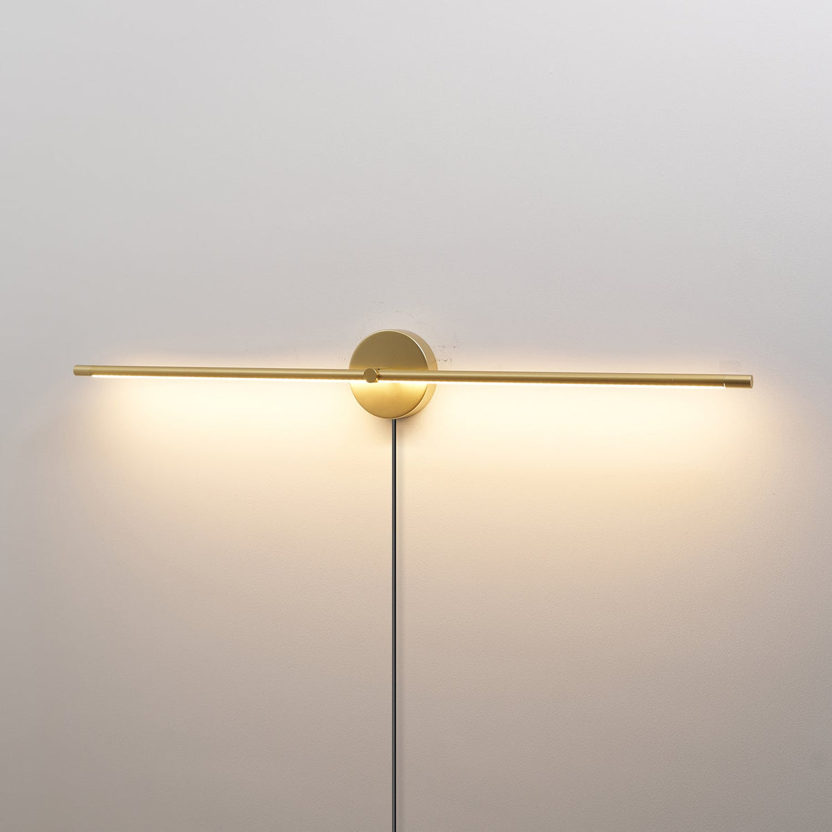 Podłączana liniowa lampa ścienna LED — minimalistyczny smukły design