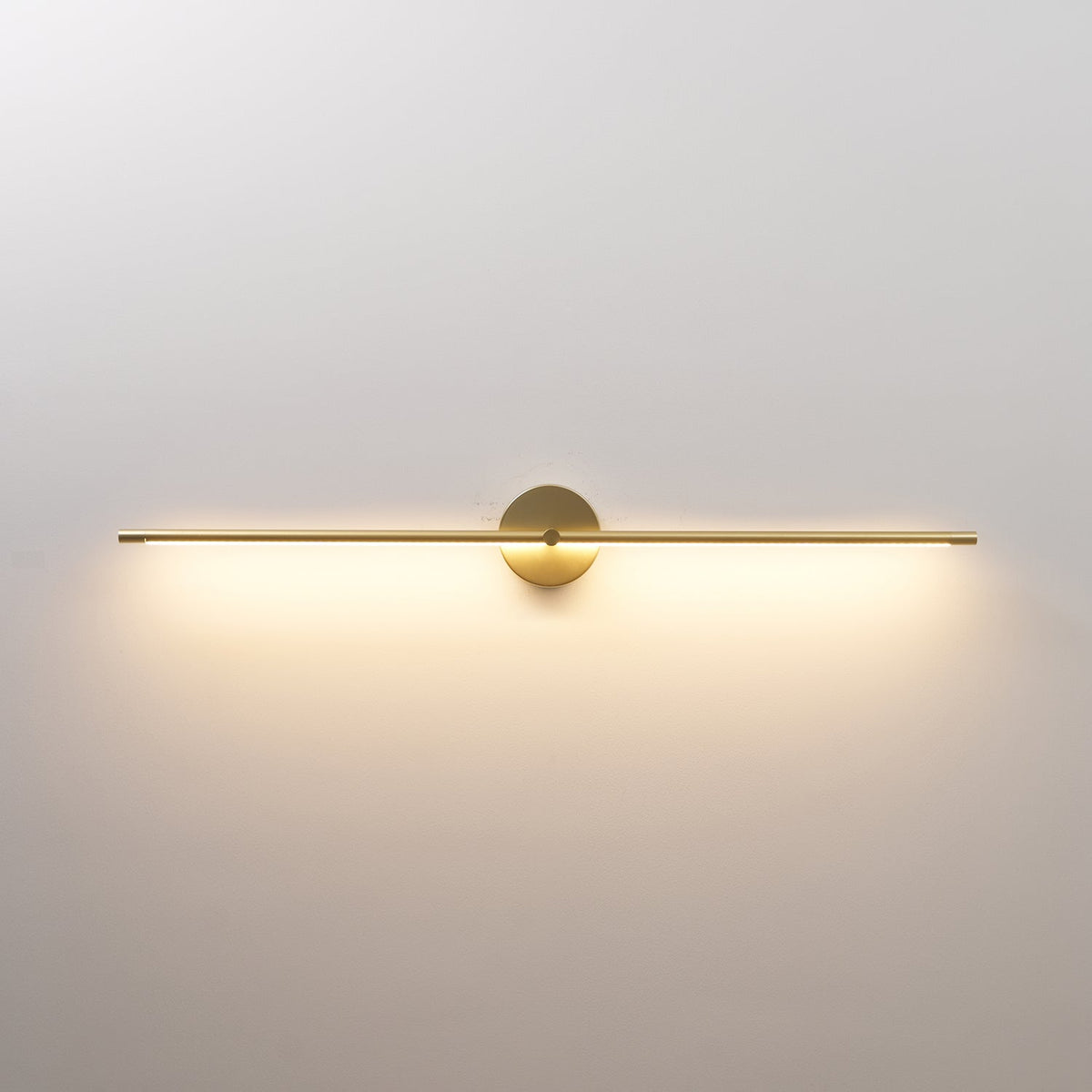 Podłączana liniowa lampa ścienna LED — minimalistyczny smukły design