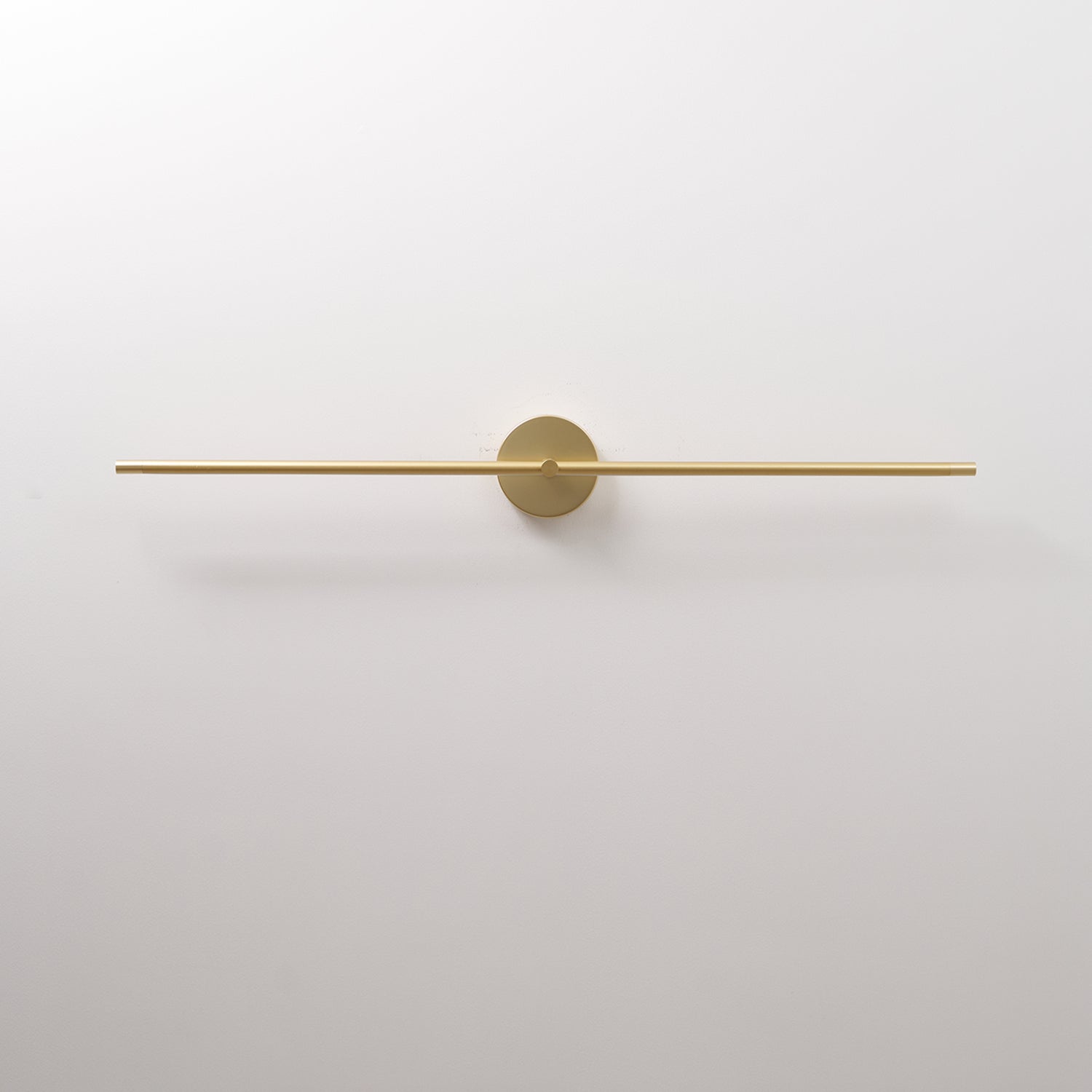 Podłączana liniowa lampa ścienna LED — minimalistyczny smukły design
