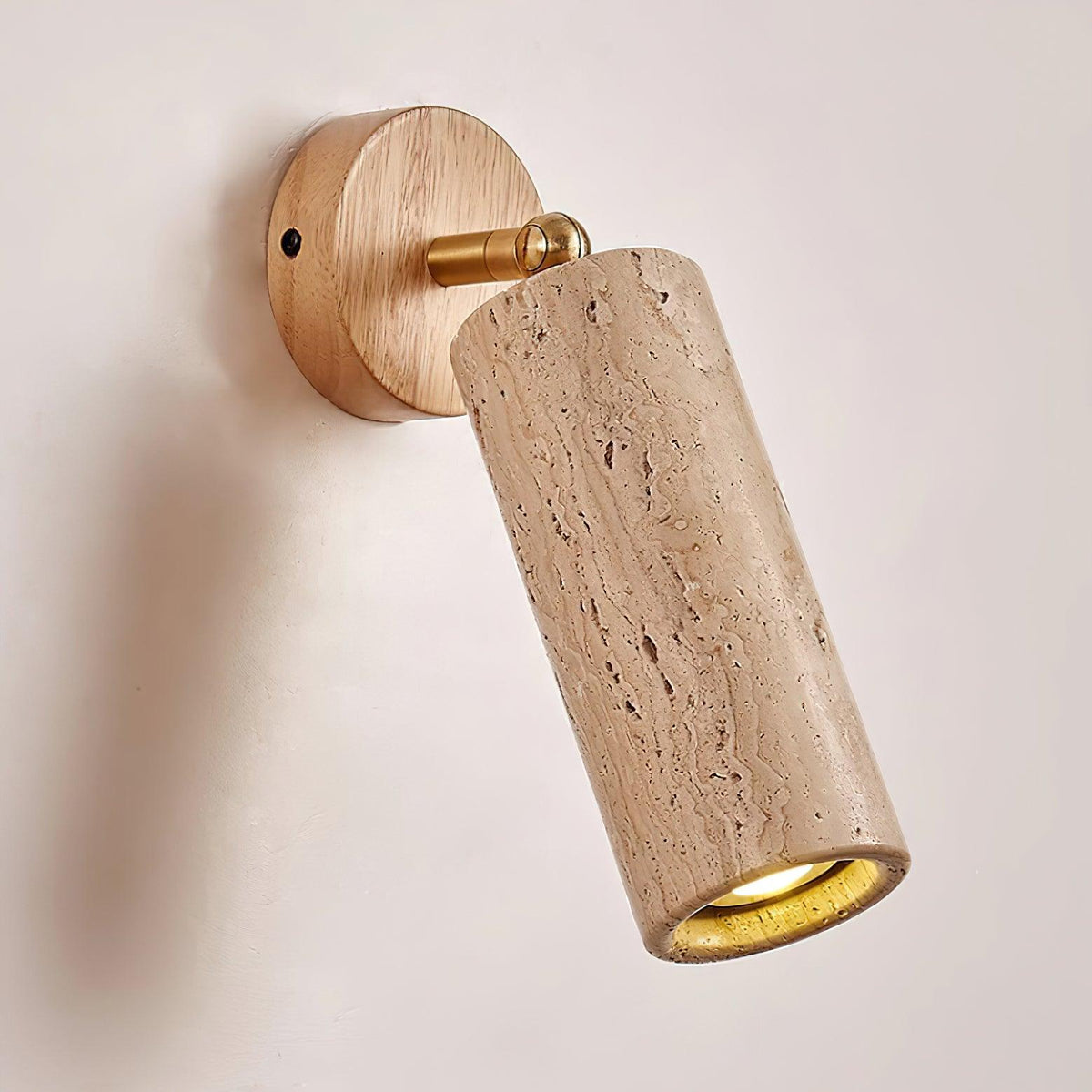 Applique regolabile Travion — metallo e travertino giallo, finitura dorata