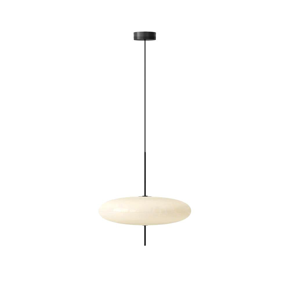 Minimalistische Pendelleuchte mit Opalglasschirm