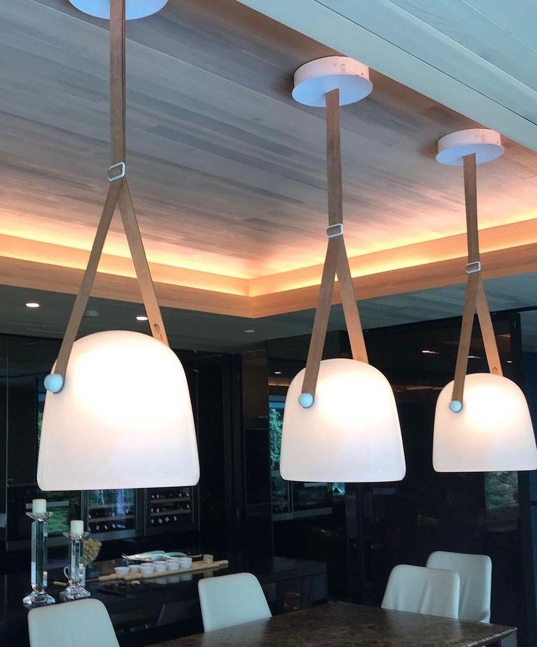 Candeeiro suspenso Penumbra — LED tubular