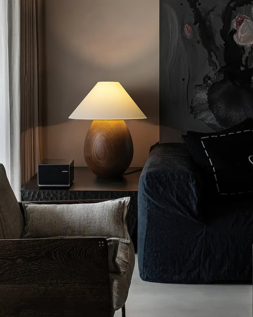 Träbordslampa, Luna — dimbar, kompakt design