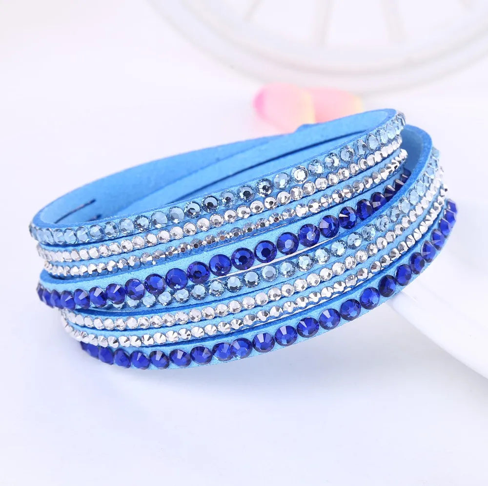 Pulseira Envolvente de Cristais Cintilantes em Camadas de Strass