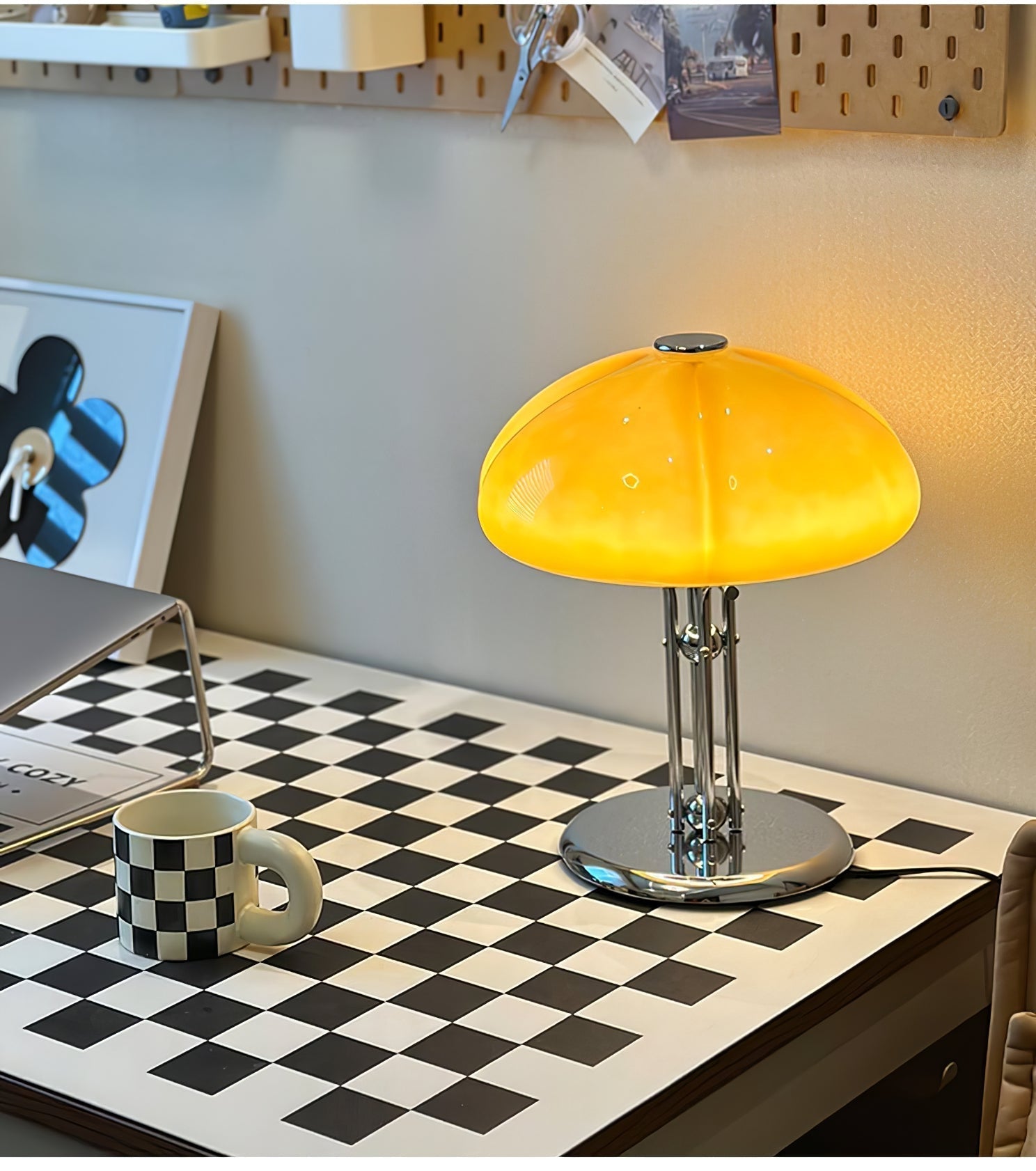 Svampebordlampe i Bauhaus-stil | Orntli