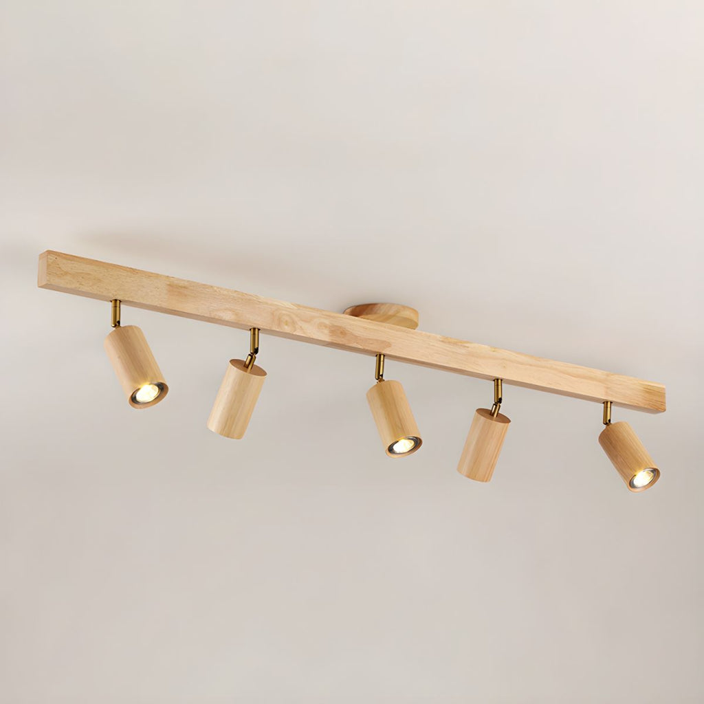 Schienenstrahler mit natürlichen Holzbalken