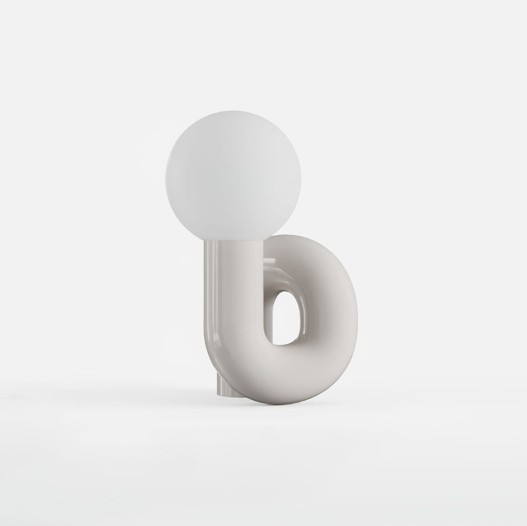 Candeeiro de mesa lúdico em forma de N — Forma orgânica escultural