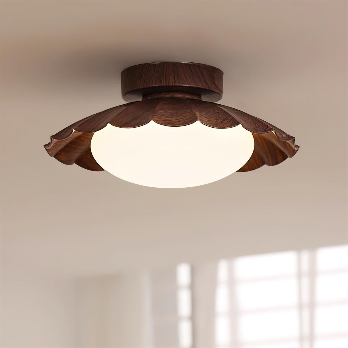 Imero Nephele skyformet loftslampe med bølgekant