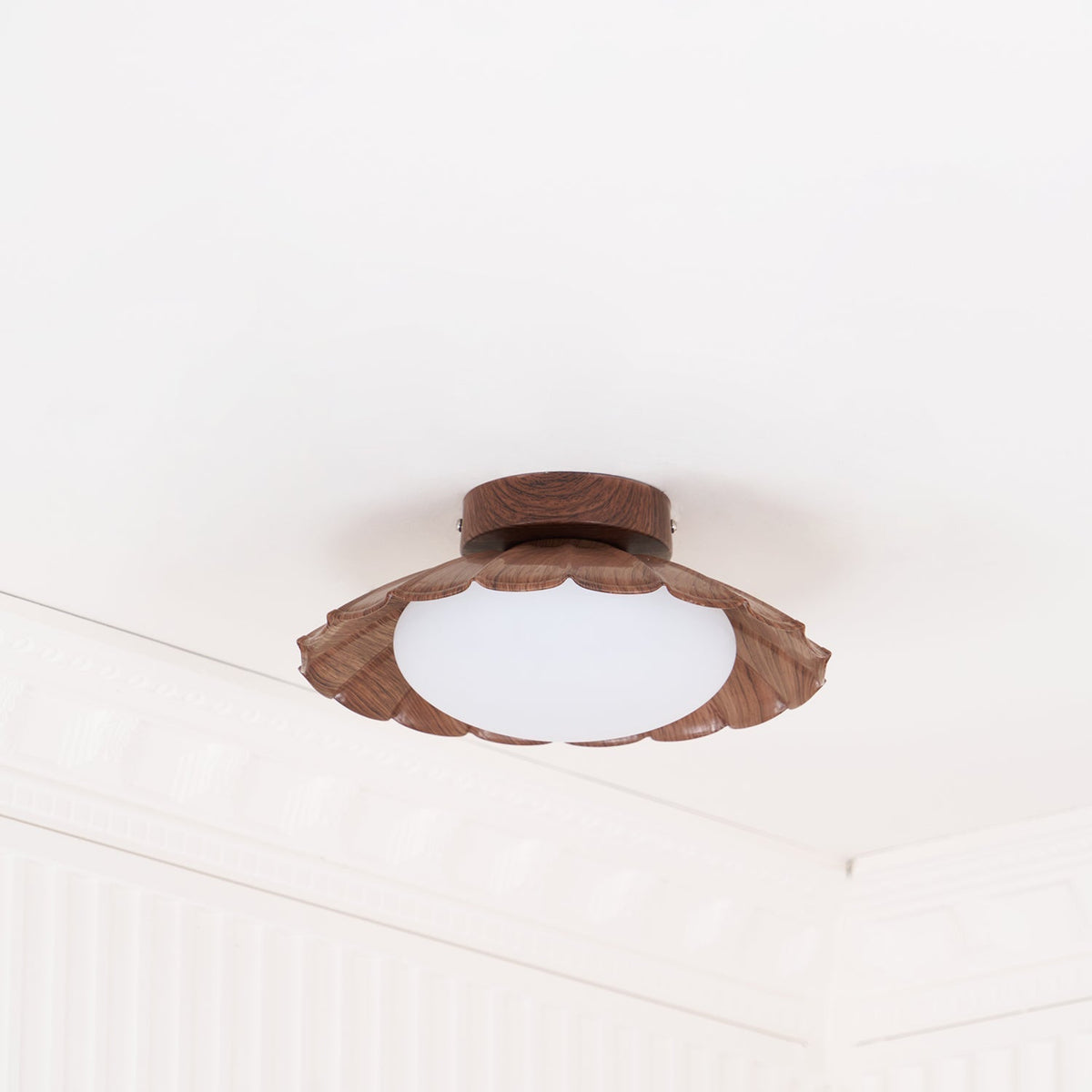 Imero Nephele skyformet loftslampe med bølgekant