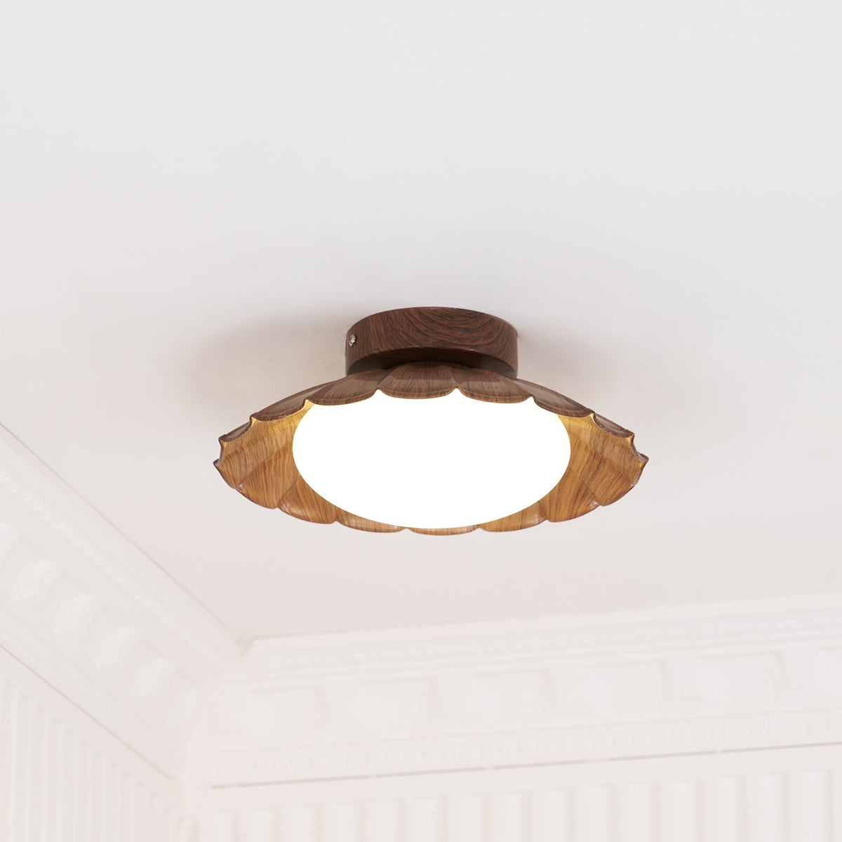 Imero Nephele skyformet loftslampe med bølgekant