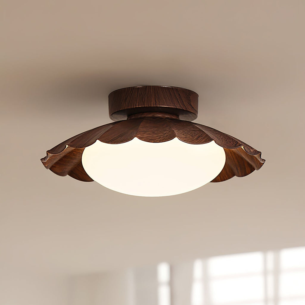 Imero Nephele skyformet loftslampe med bølgekant