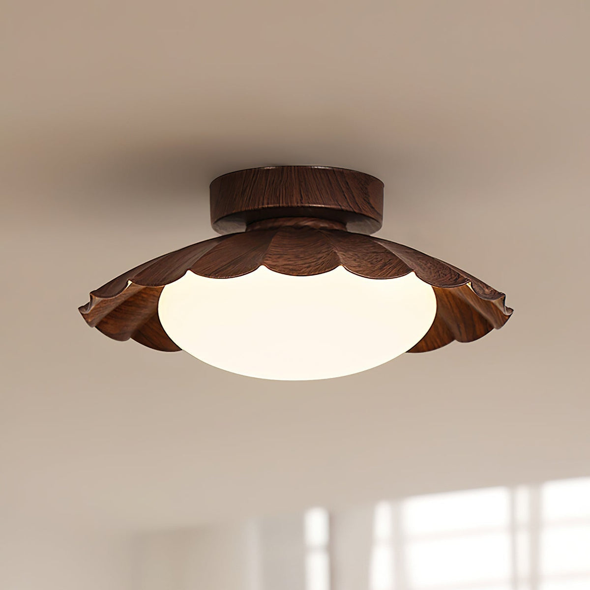 Imero Nephele skyformet loftslampe med bølgekant