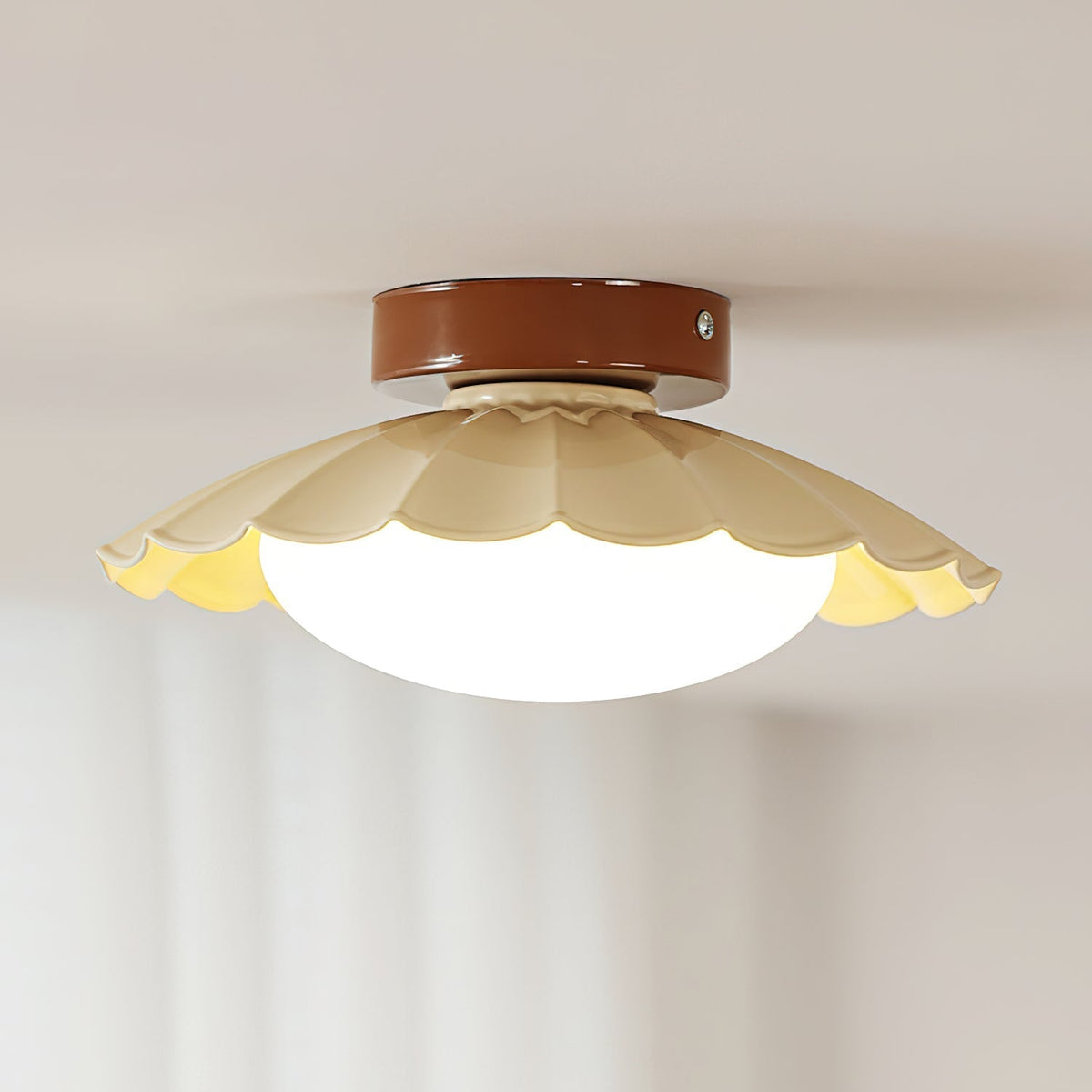 Imero Nephele skyformet loftslampe med bølgekant