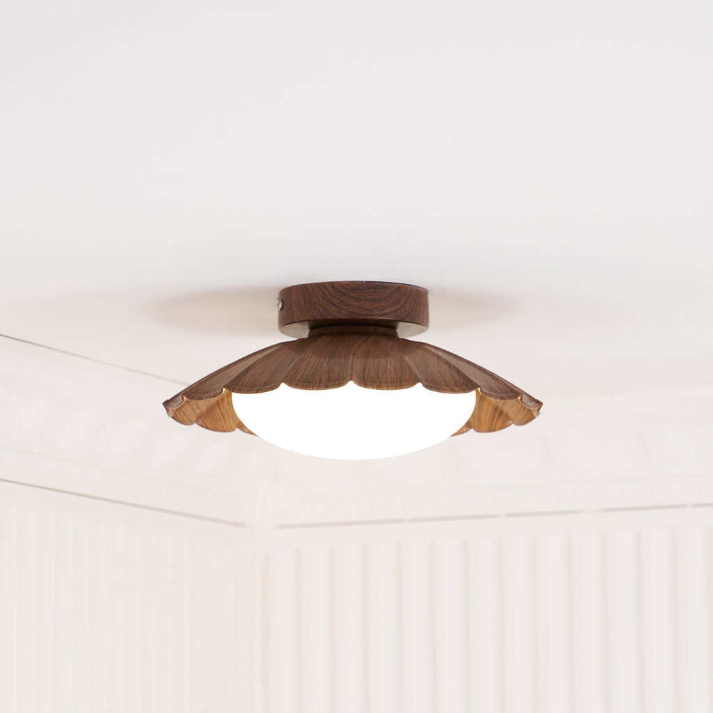 Imero Nephele skyformet loftslampe med bølgekant