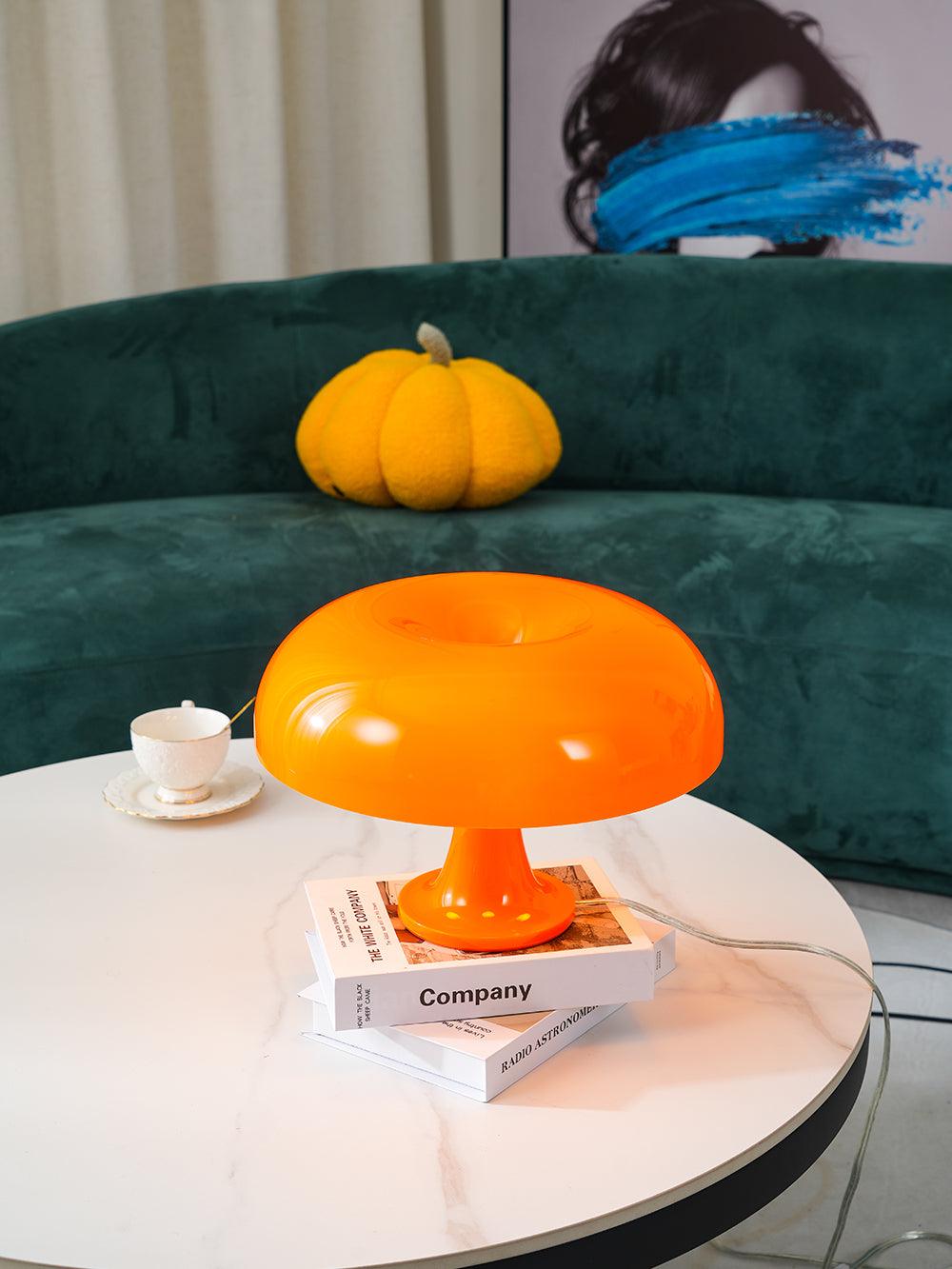 Gombalámpa — ikonikus, játékos asztali lámpa