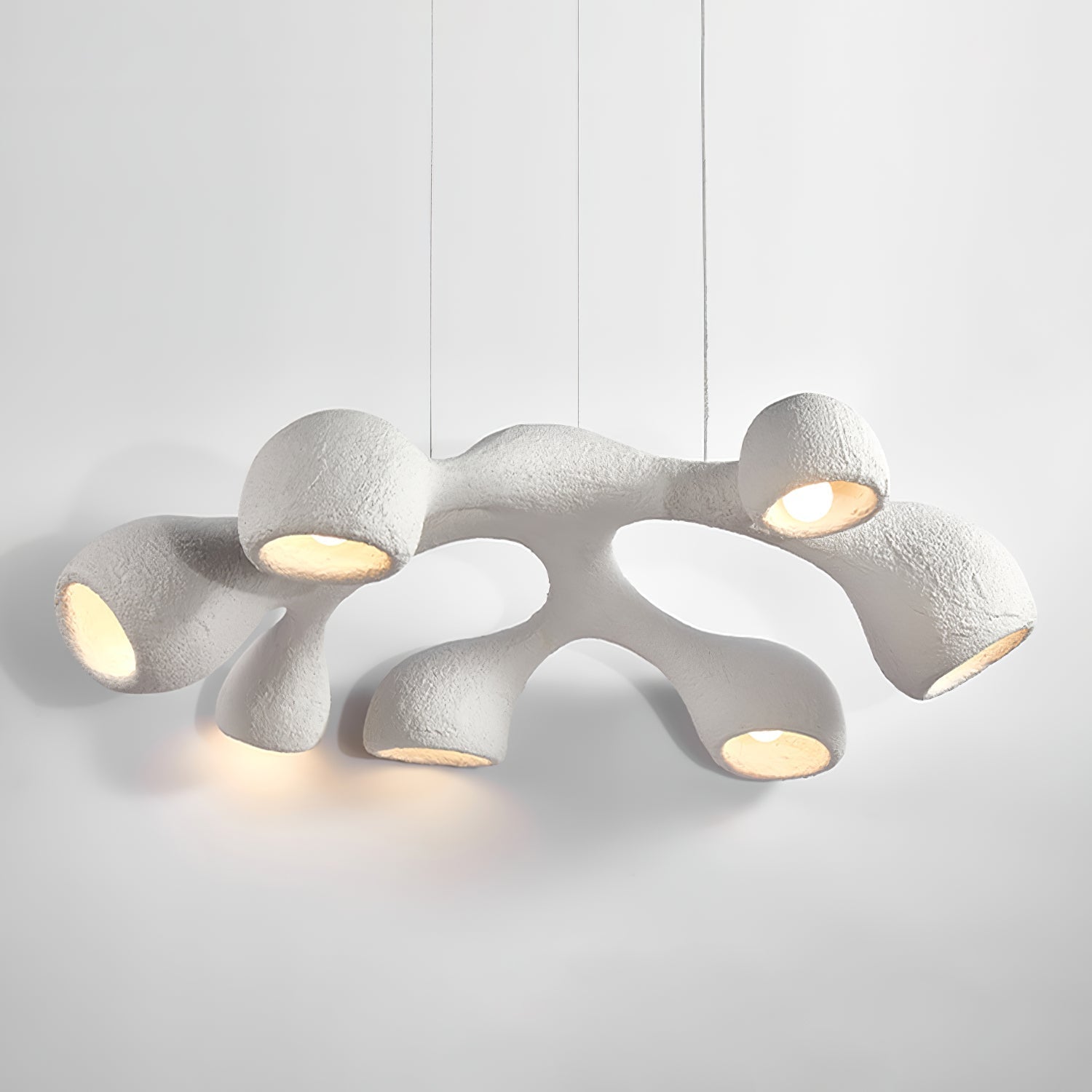 Pendulă cu formă sculpturală de nou-născut