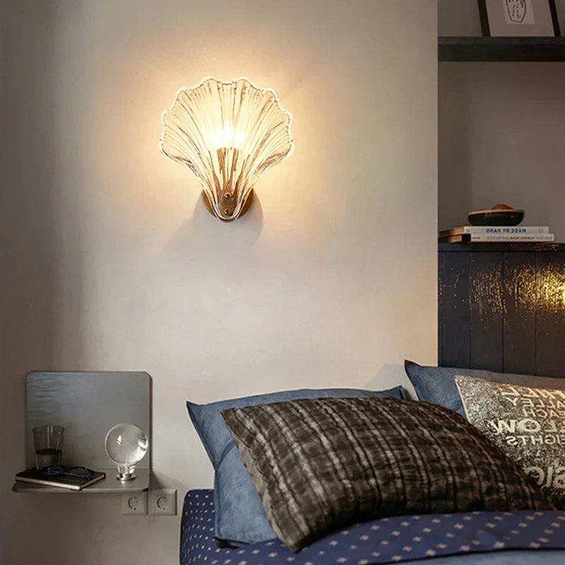 CoralGlimmer – skleněná nástěnná lampa ve tvaru mušle