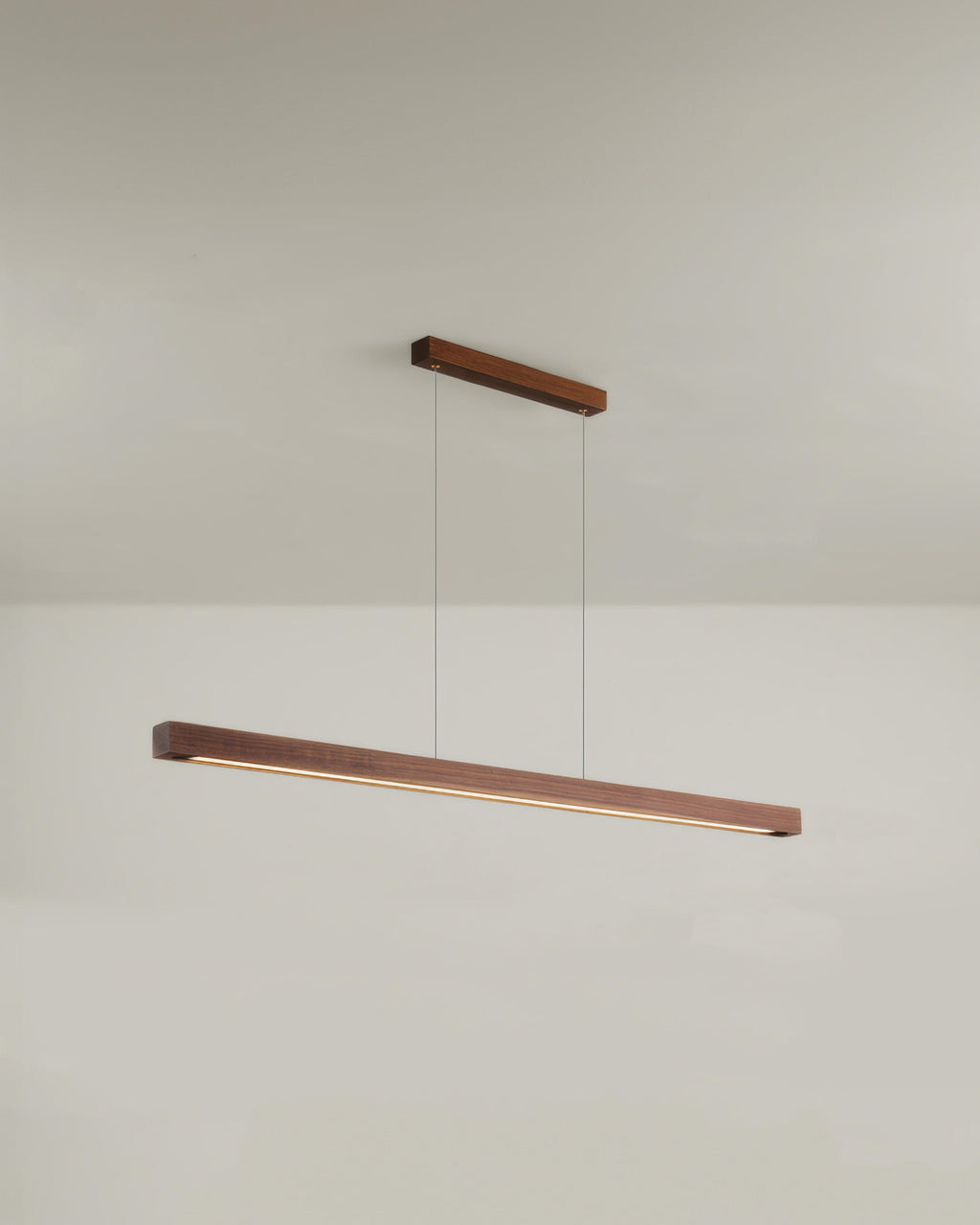 Lustre suspendu minimaliste en noyer japonais
