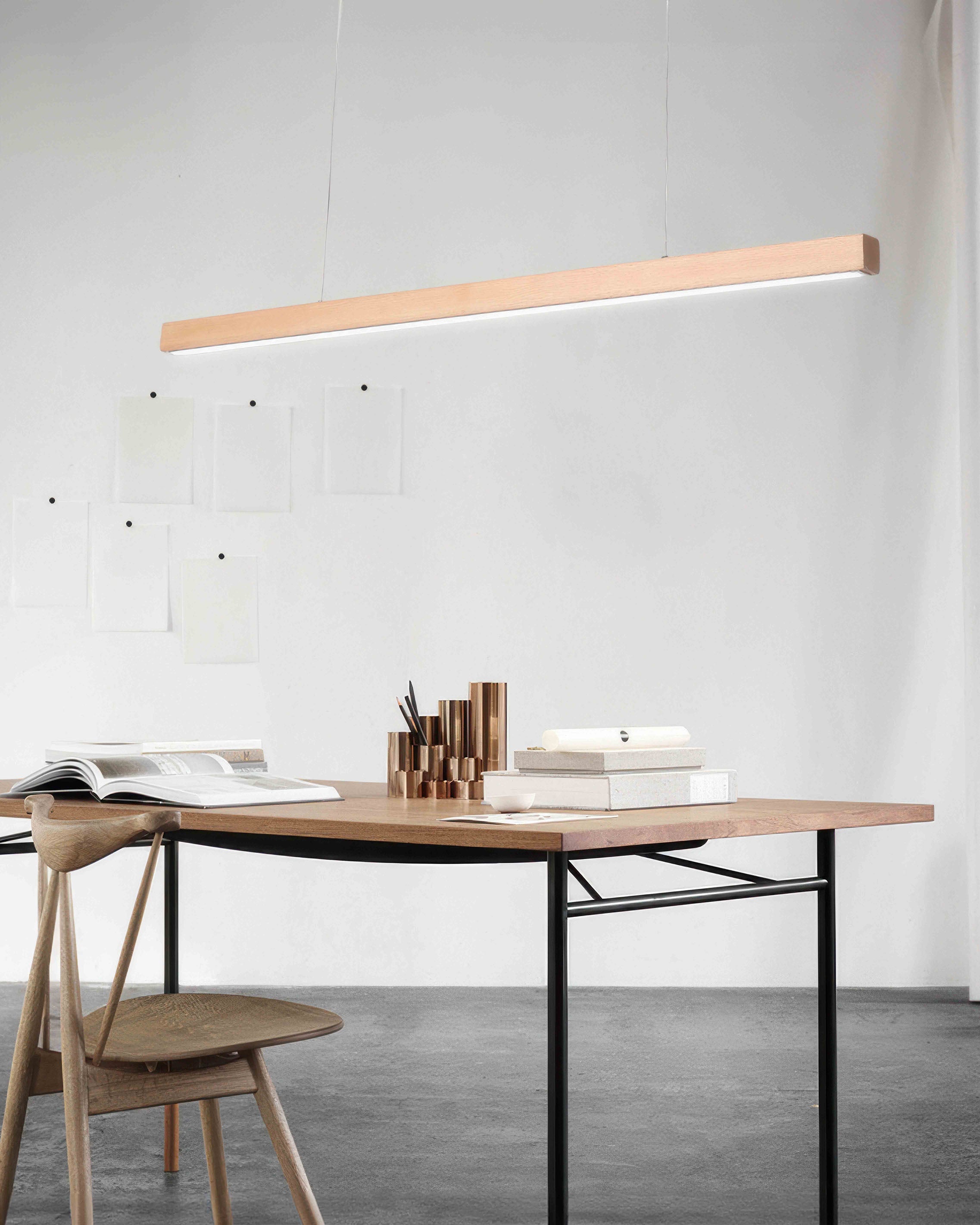 Lustre suspendu minimaliste en noyer japonais