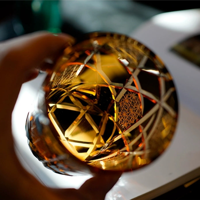 Edo Kiriko ručně vyráběná whisky sklenice s motivem jeřába a blesku s dřevěnou krabičkou