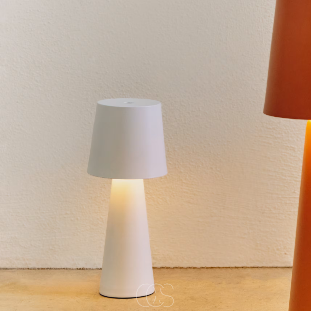Arenys Metal Table Lamp - wireless | Orntli