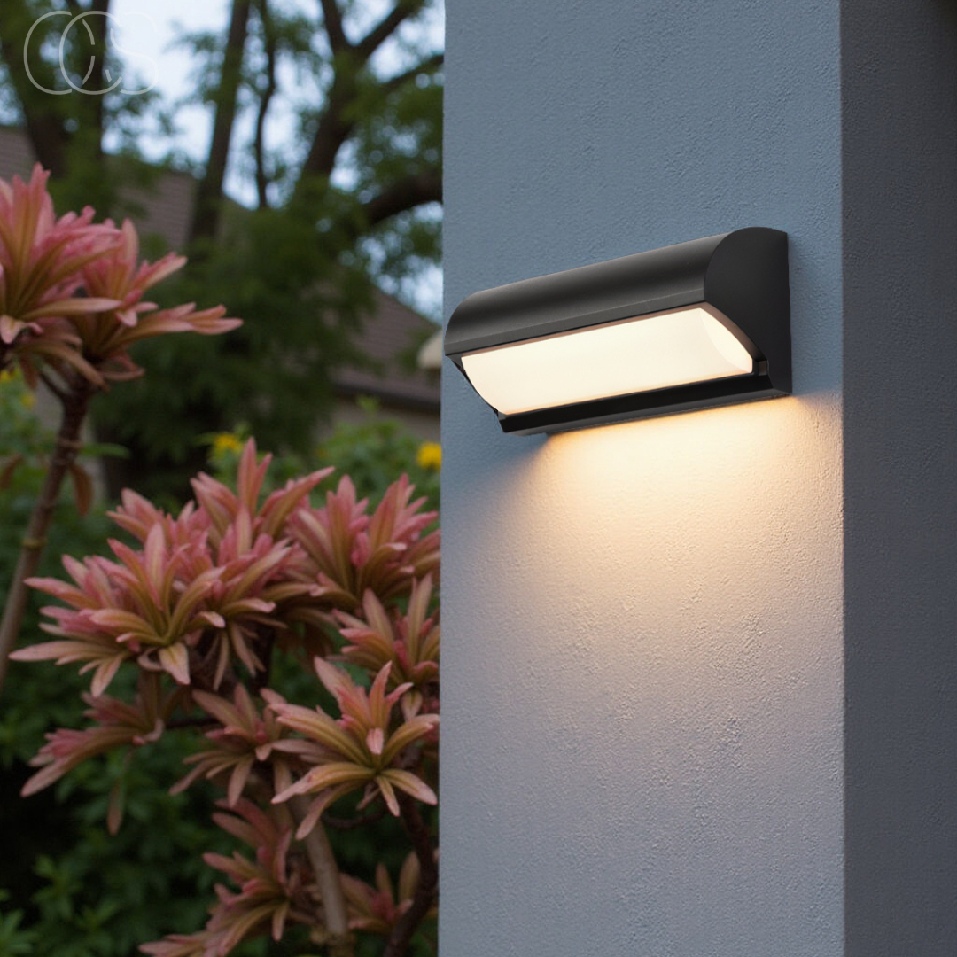 Black LED Outdoor Wall Light | Orntli