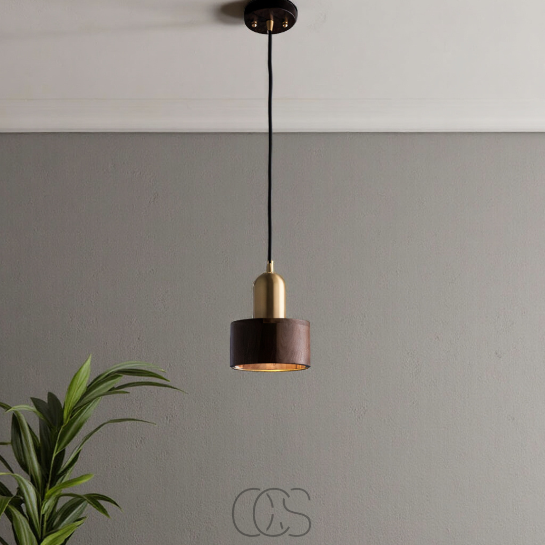 Design pendant lamp with gold accent | Orntli