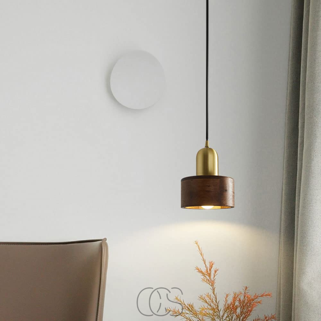 Design pendant lamp with gold accent | Orntli