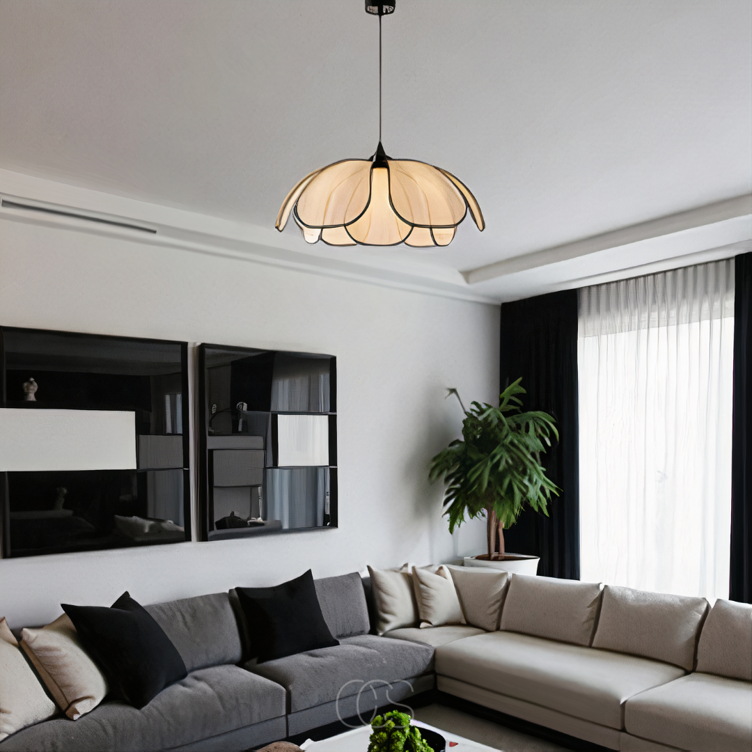 Flower-shaped Rattan Pendant Lamp with Black Accents | Orntli