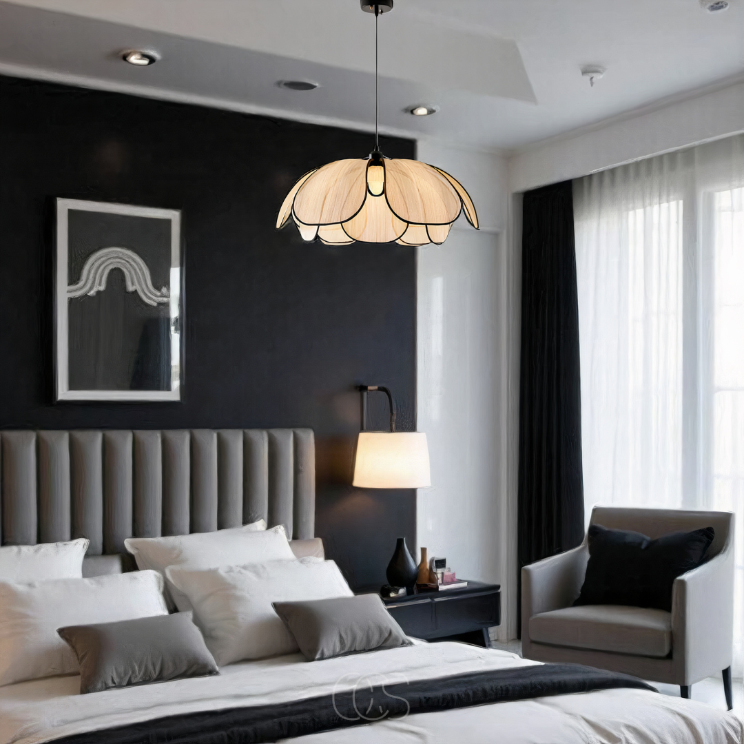 Flower-shaped Rattan Pendant Lamp with Black Accents | Orntli