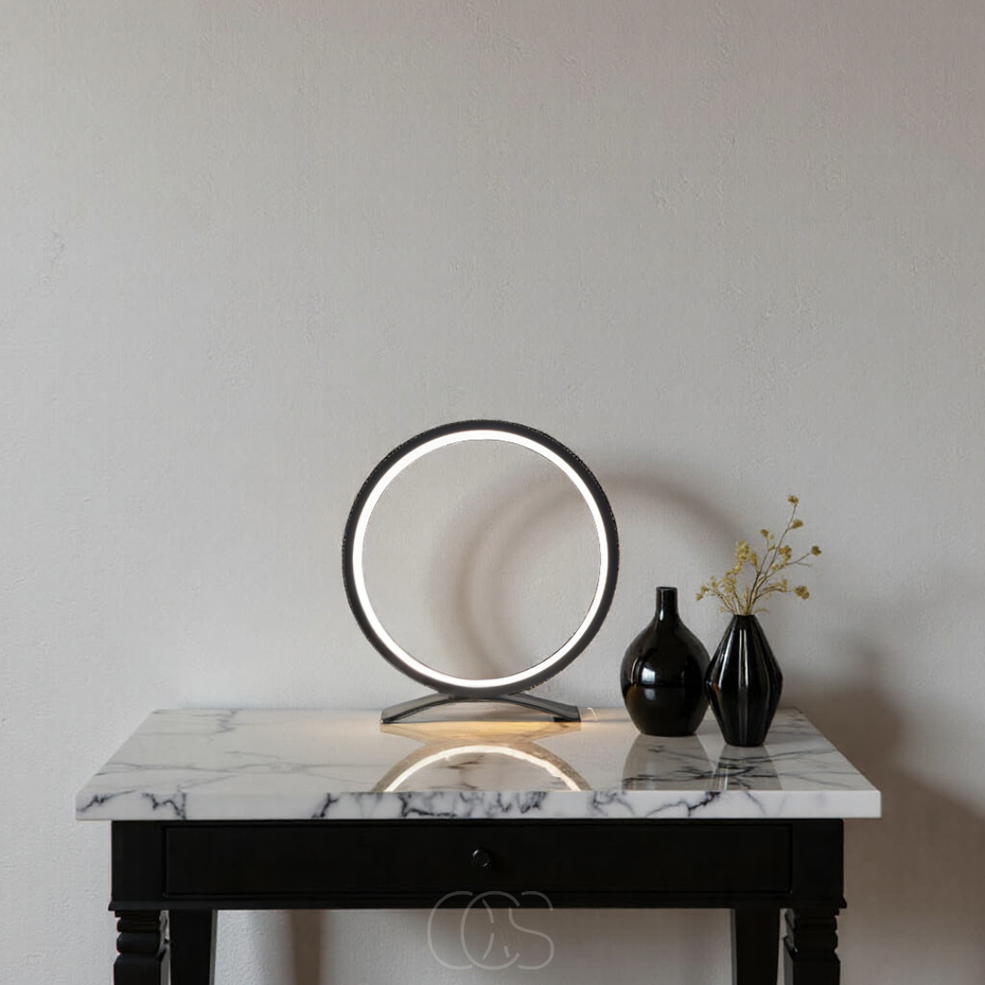 Lámpara de mesa con anillo LED - Diseño moderno minimalista | Orntli