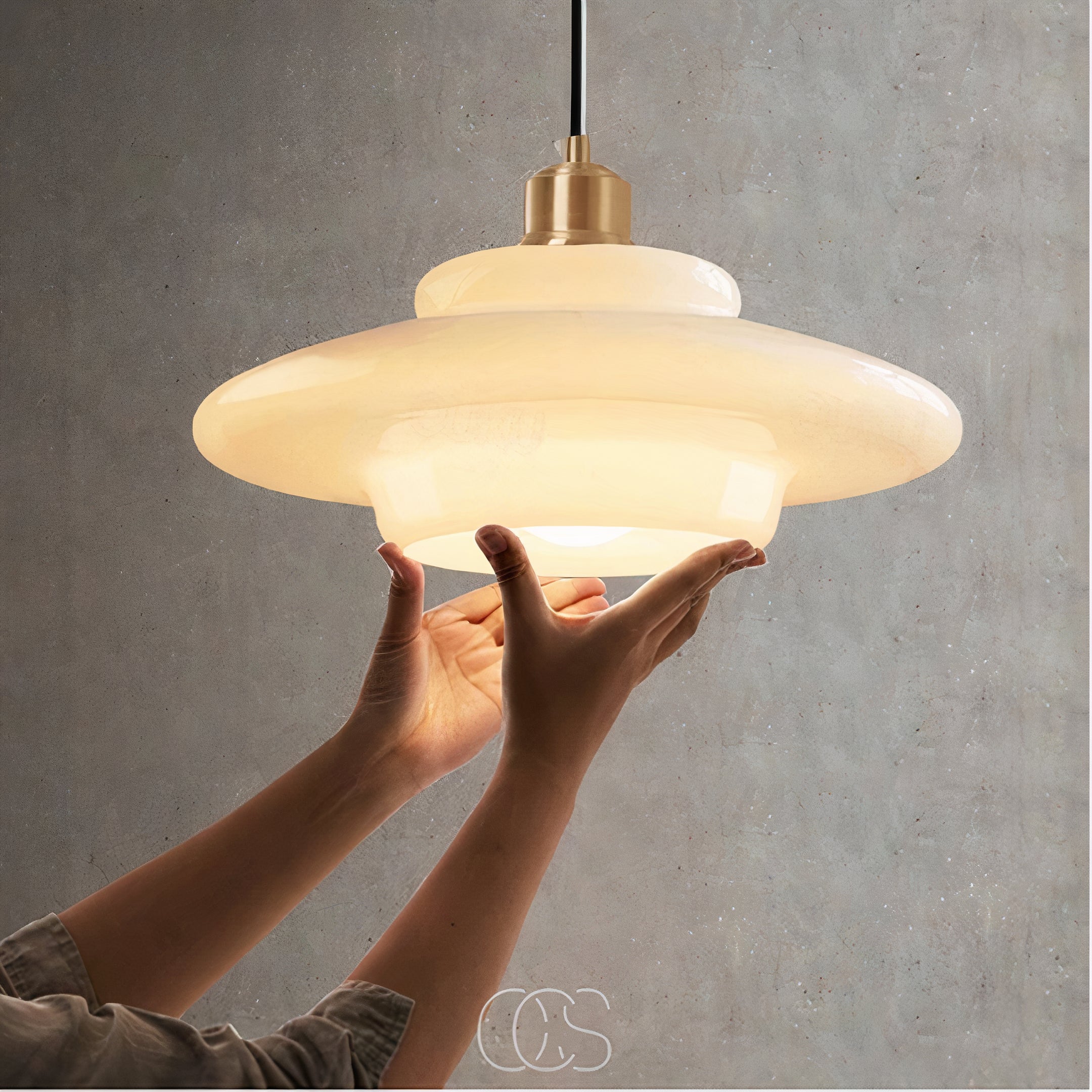Perle pendant lamp - Brass & Glass | Orntli
