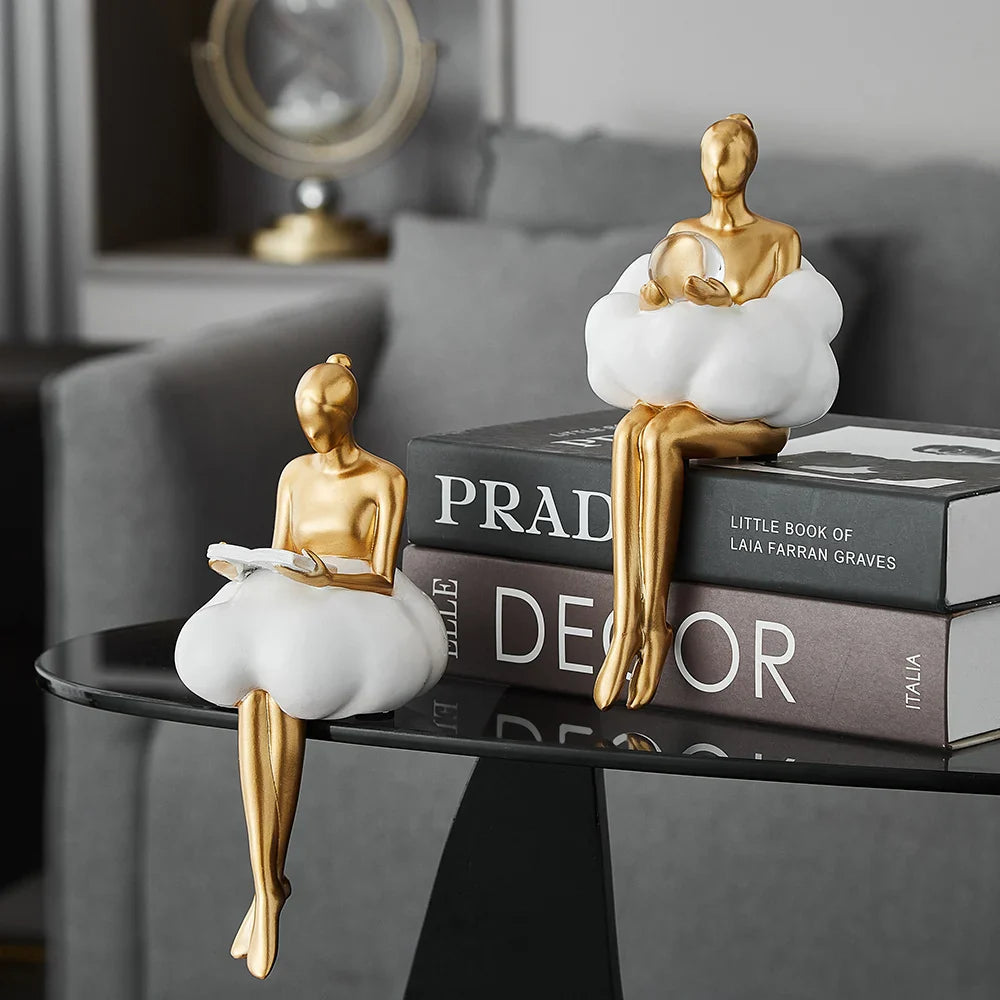 Sculpture Femme Lisant sur Nuage - Objet d'Art en Résine | Orntli